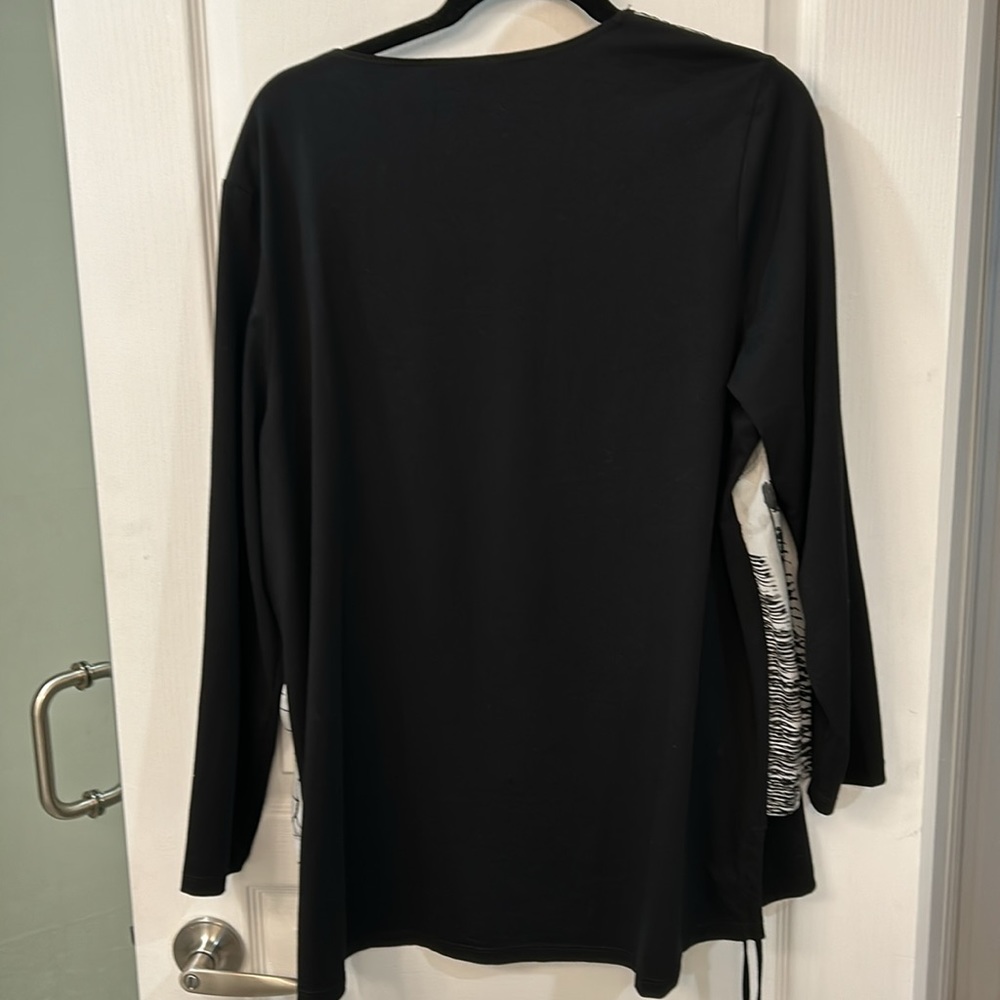 tunic - Picture 3 of 4